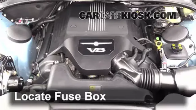 2004 Ford Thunderbird 3.9L V8 Fuse (Engine) Replace
